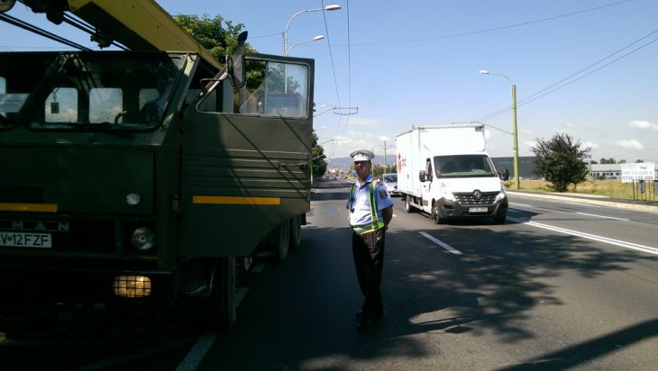 Brașov. Acțiune a Poliției Locale în Triaj! Se verifică permisele de „Liberă Trecere” pentru mașinile de mare tonaj 1 IMAG8173_217416.jpg