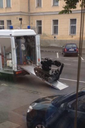 UPDATE. BRAŞOV. Coletul suspect de pe strada Lungă a fost predat Poliţiei Locale. Ce conţine? 1 IMG-20160719-WA0010_217127.jpg