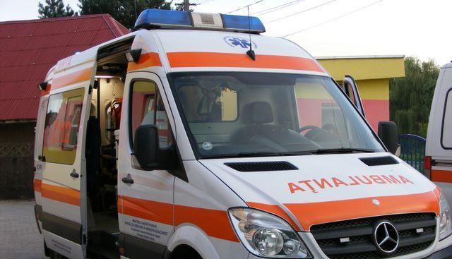 UPDATE.BRAȘOV. Misiune de salvare în Masivul Piatra Craiului 1 ambulantac2.jpg