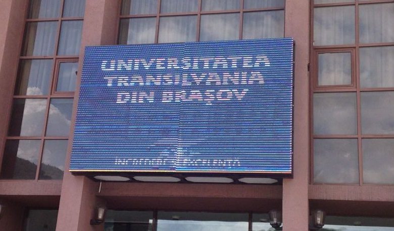 BRAȘOV. Studenții, faţă în faţă cu realitatea cerinţelor unui job 1 aula_6.jpg