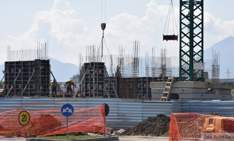UPDATE. BRAŞOV. Muncitori cu normă redusă în acte, dar cu program prelungit pe schele 1 avangardencoresi2.jpg