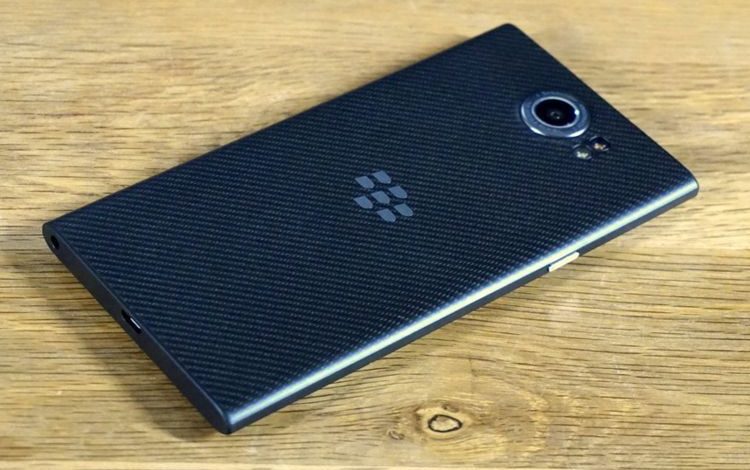 BlackBerry și planurile pentru următorul an 1 blackberry-back_2.jpg