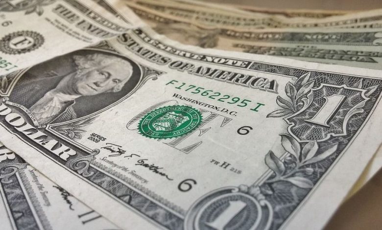 Declin semnificativ. Dolarul american a ajuns la 4,02 lei 1 dolari21.jpg