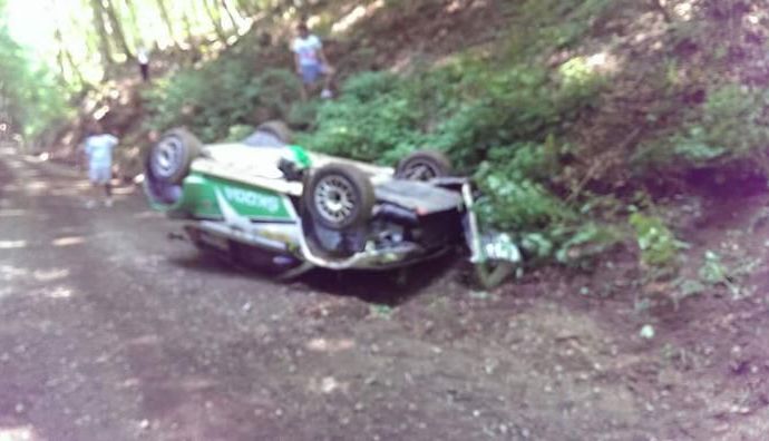 BRAȘOV. Dan Gârtofan, abandon în Raliul Moldovei 1 giriaccident.jpg