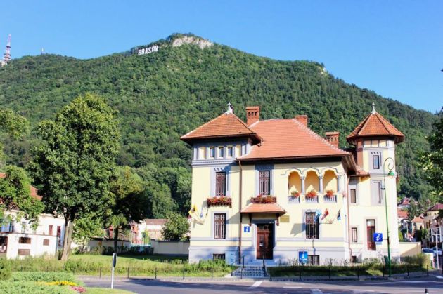 Brașov. Târg de obiecte tradiționale și ateliere de meșteșuguri, la Casa Junilor 1 juni_casajunilor_217860.jpg