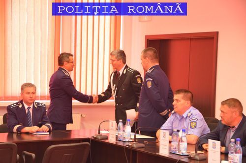 BRAŞOV. Au jurat să ajute la menţinerea liniştii şi ordinii publice! 1 jurmnt3.jpg