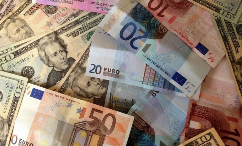Independenţa băncilor centrale din întreaga lume este în pericol, din cauza presiunii politicienilor 1 monedaeuropeanasidolarul.jpg