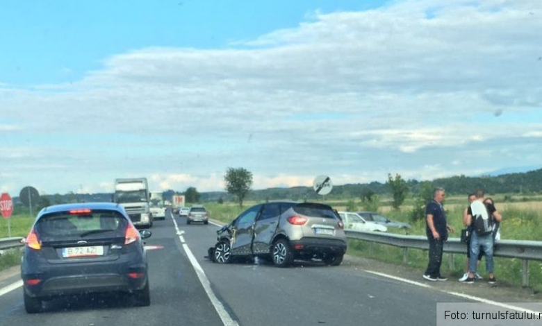 Motociclist omorât de o șoferiță, pe DN 1, în județul Sibiu! (FOTO) 1 motociclistdn1.jpg