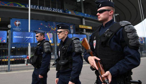 Securitatea evenimentului, marea provocarea a autorităților franceze la finala EURO 2016 1 polfr.png