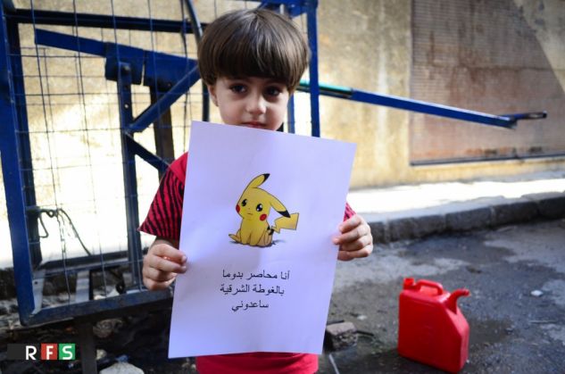 Pokemon Go. Copiii sirieni țin în brațe poze cu pokemoni, în speranța să fie și ei găsiți și salvați 1 syria_1_217420.jpg
