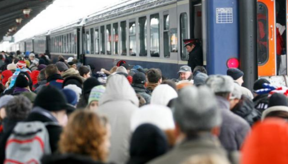 Se întâmplă în România! Două trenuri, față în față pe aceeași linie 1 tren_2.png