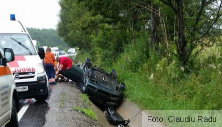 UPDATE. BRAŞOV. O mamă şi fiul ei au ajuns la spital, în urma accidentului de la Perşani 1 valea1.jpg