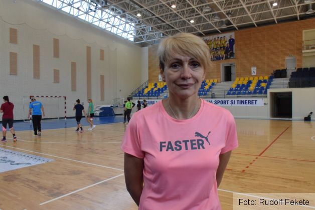 MarianaTarcaantrenorhandbal2_218171.JPG