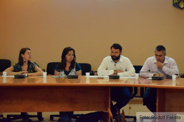 MihaiCostelconferinta3_218318.JPG