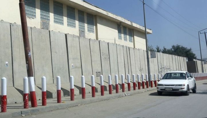 Atac armat la Universitatea Americană din Kabul 1 atacarmatkabul.jpg