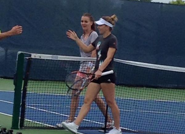 Locul 2 pentru Simona Halep în clasamentul pentru lovitura anului 1 halep-radwanska.jpg