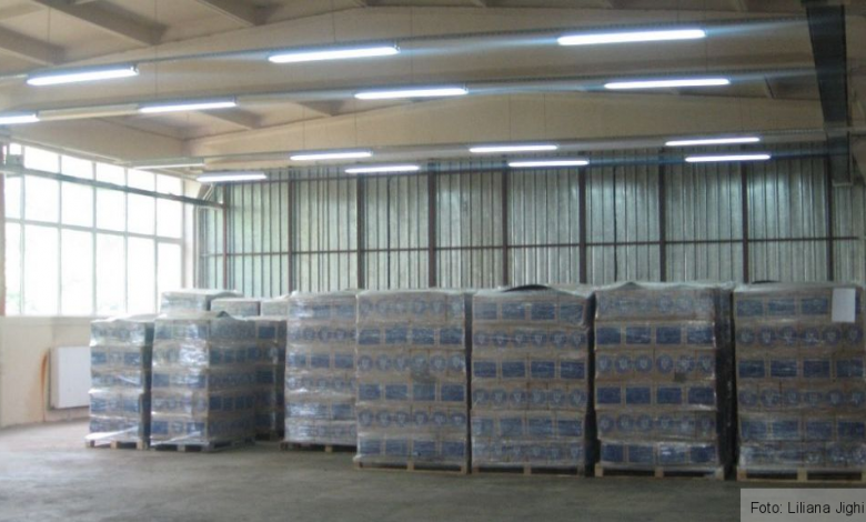 BRAȘOV. Peste 8.700 de cutii cu ajutoare alimentare UE au rămas pe stoc 1 img-2125_2.jpg