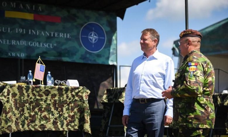 Klaus Iohannis: „România dovedește că poate să își asume organizarea unor aplicații militare complexe” 1 klausiohanniscincu.jpg