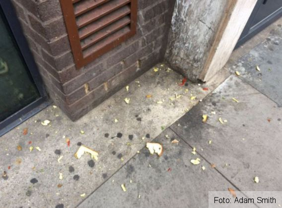 Polițiștii au detonat un sandviș cu pesto 1 pesto1_219892.jpg