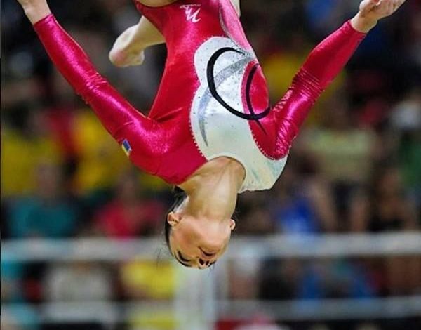 CE MOTIV! De ce NU se suportă Cătălina Ponor și Larisa Iordache?!... 1 ponor_7.jpg