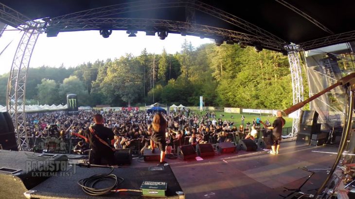 BRAŞOV. Rock extrem la poalele Cetăţii Râşnov 1 rockstadt_218873.jpg