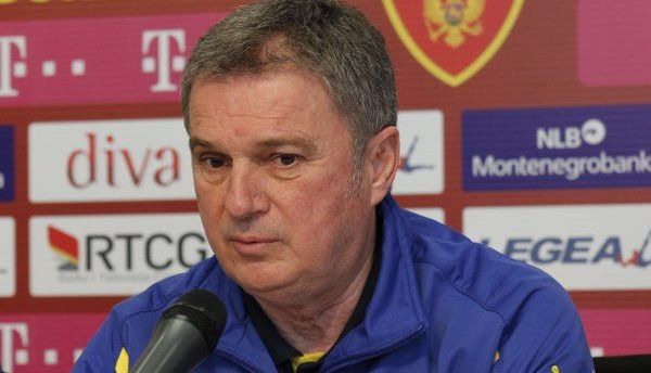 Lotul Muntenegrului pentru disputa cu România 1 tumbacovic.jpg