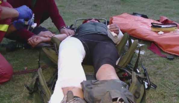 BRAȘOV. Acțiune de SALVARE cu două elicoptere în Piatra Craiului!!! 1 turista_2.jpg