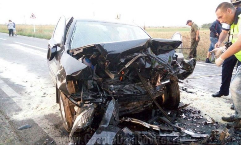 Un şofer a murit după ce a efectuat o depăşire neregulamentară 1 accident-dn71.jpg