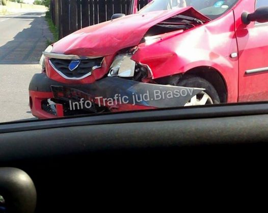 BRAŞOV. Coliziune şi în cartierul Noua! (FOTO) 1 accident noua2_220876.jpg