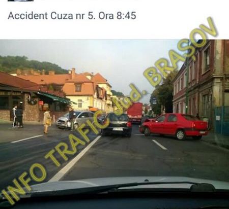 BRAŞOV. Accident pe strada Alexandru Ioan Cuza! (FOTO) 1 accidentcuza.jpg
