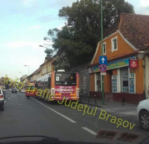 Update. BRAŞOV. Pasageră rănită în autobuz, în dreptul unei „zebre” de lângă Teatrul Dramatic 1 accidentteatru.jpg