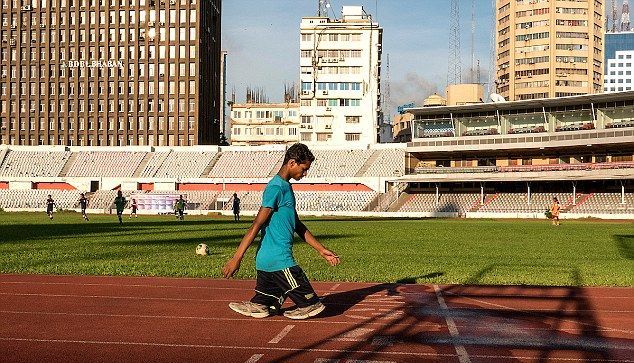 Nu are picioare, dar visează să joace fotbal precum Cristiano Ronaldo 1 copil_10.jpg