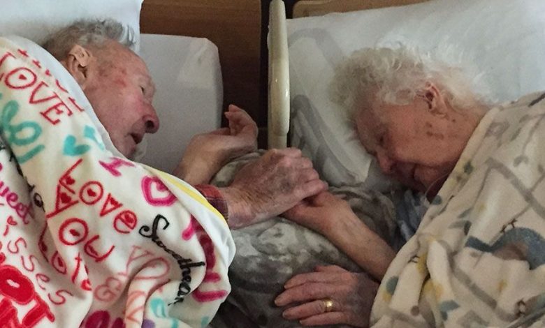 elderly-couple-holding-hands-dying-death-bed-love-long-marri