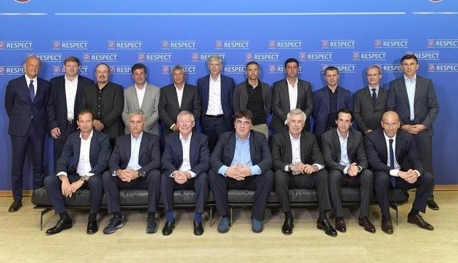 Mircea Lucescu, alături de greii fotbalului mondial 1 elita.jpg