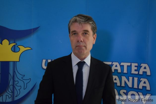 excelentaineducatiepremiigeorgescripcaru5_215371.JPG