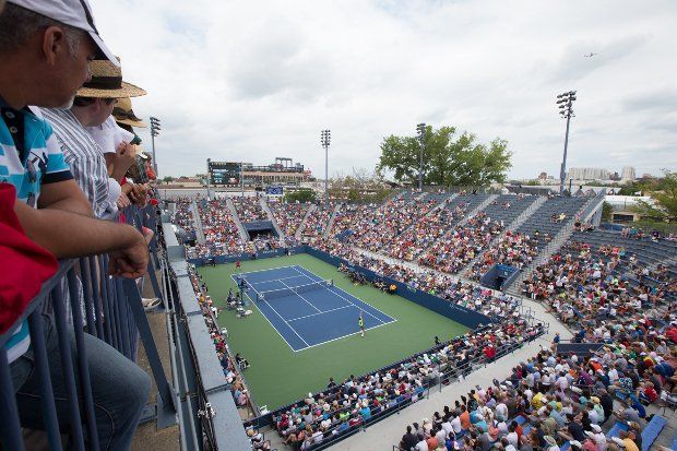 US Open. Rezultatele din turul trei la masculin și feminin 1 grandstand.jpg