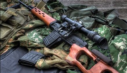 Statul Islamic are un nou „ministru al războiului”. A fost antrenat de SUA 1 lunetist_2.jpg
