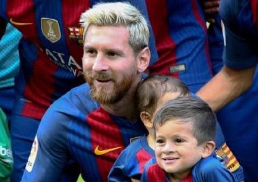 Fiul lui Messi, RECRUTAT deja de FC Barcelona!!! 1 messi_16.jpg
