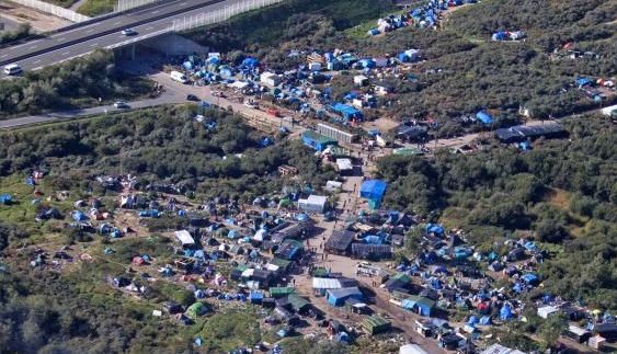 Polițiști, sindicaliști, fermieri și șoferi de tiruri protestează la Calais pentru închiderea taberei de imigranți! 1 pg-29-calais-2-ap.jpg