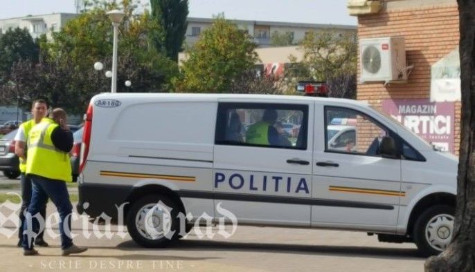 Jaf armat la BANCĂ 1 politiebanca.jpg