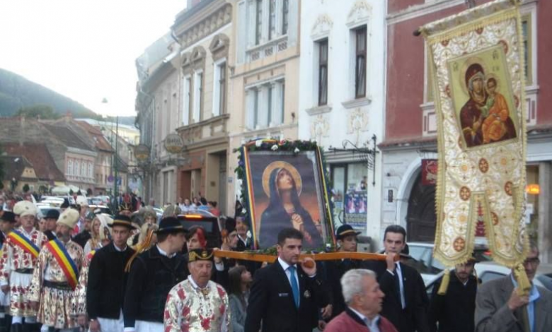 procesiunesf-maria05.jpg
