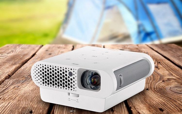 BenQ GS1, videoproiector destinat aventurierilor 1 proiector.jpg