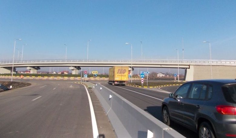 BRAŞOV. După patru ani, lucrările la primul tronson al ocolitoarei sunt pe ultima sută de metri 1 tronsonocolitoare.jpg