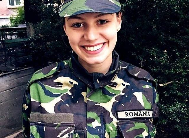 O BRAŞOVEANCĂ de nota 10 la Academia Tehnică Militară 1 ursuroxana.jpg