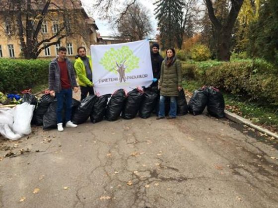 Update BRAȘOV. Doar patru oameni au strâns gunoaie de la „Mârzescu” 1 Marzescu3_224387.jpg