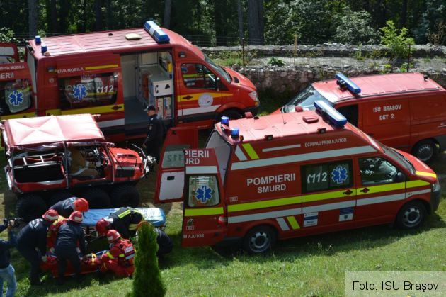 BRAȘOV. Accident pe DN1, cu cel puțin 5 victime 1 ambulante_smurd_222579.jpg