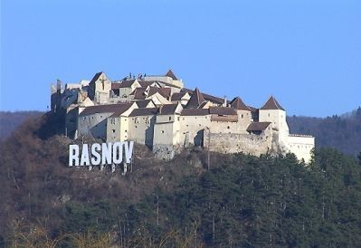 BRAȘOV. Incendiu lângă zidurile Cetății Râșnov! 1 fortareata-rasnov.jpg