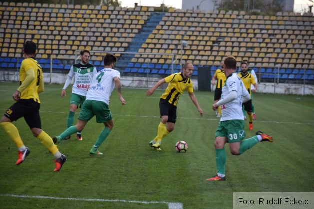 fotbalFCBrasovForestaSuceava08_223548.JPG