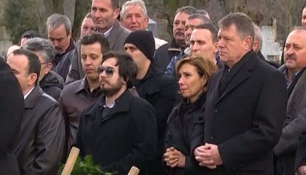 Preşedintele Klaus Iohannis, la înmormântarea soacrei 1 klaus_4.jpg