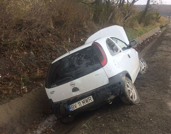 BRAŞOV. Accident pe DN 1, cu două victime 1 masina-insant.jpg